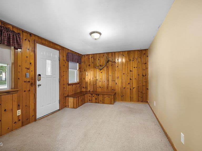 2202 University Ave photo 2