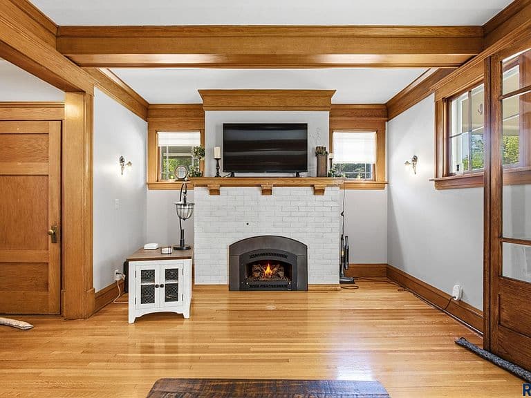 235 N Duluth Ave photo 5