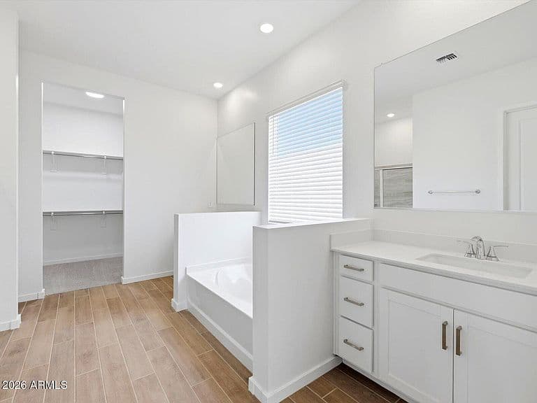 17650 W COLLEGE Drive photo 3