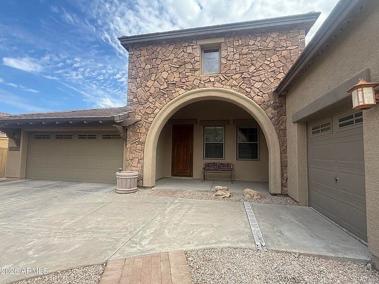 18086 W LAS CRUCES Drive photo 3