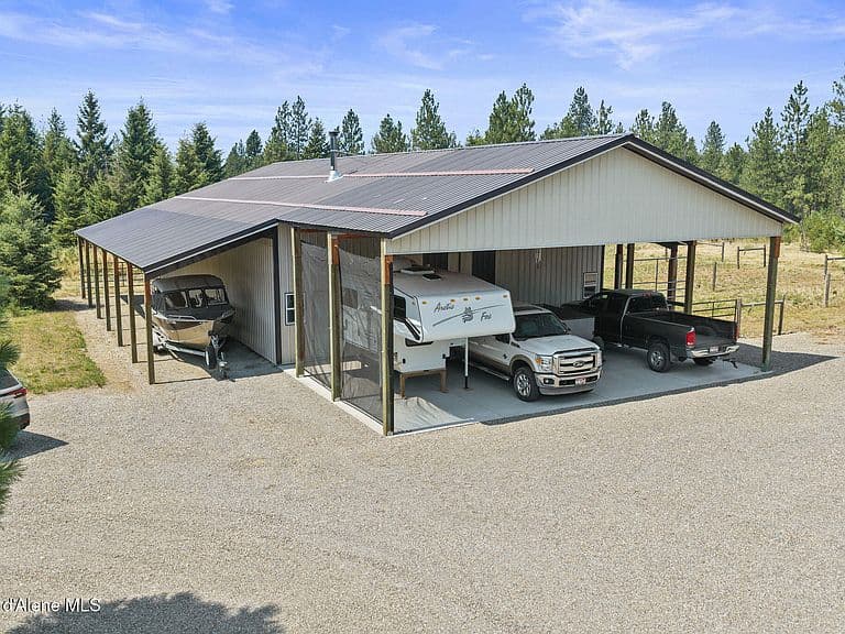 225 Aurora Way photo 2