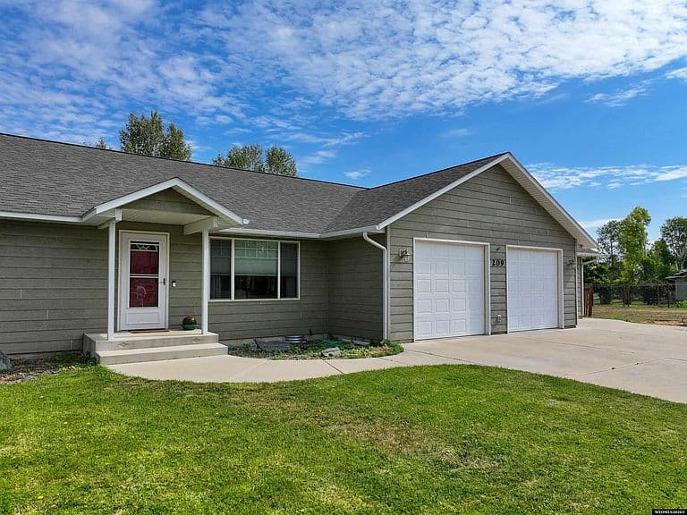209 Vista Cir photo 4
