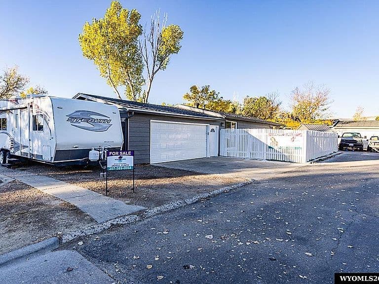 1115 Divide St photo 5