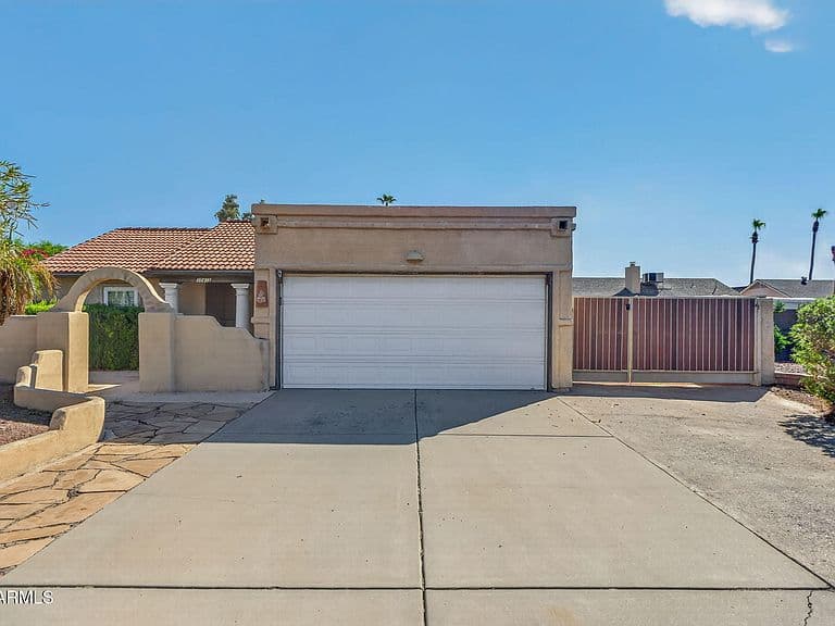 10415 N 63rd Drive photo 2