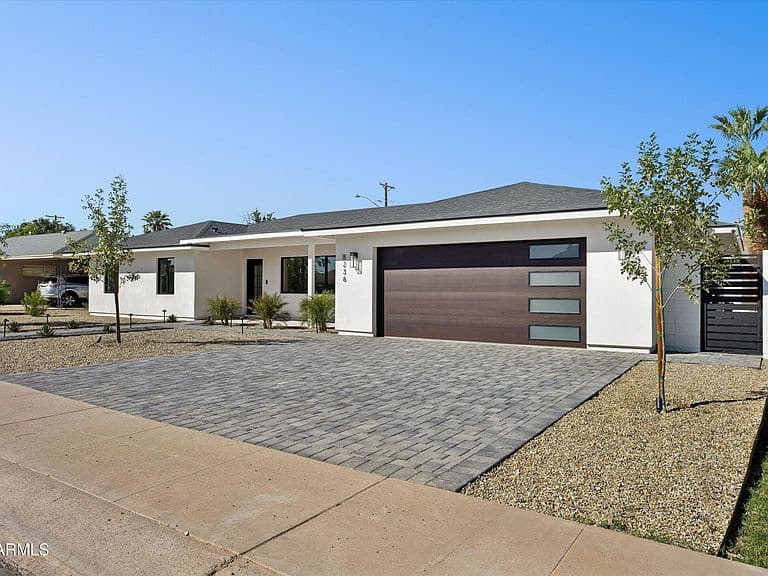 8236 E CAMBRIDGE Avenue photo 3