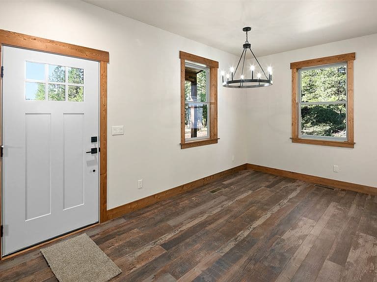 90 Forest Loop photo 2
