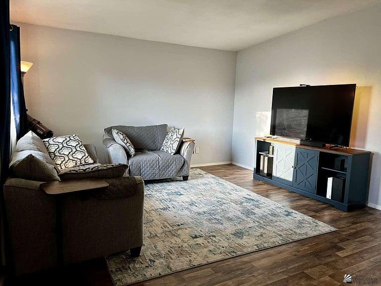 259 S Hill Ave photo 5