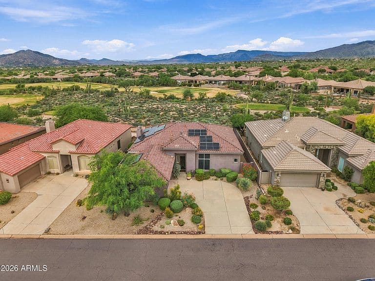 9522 E CAVALRY Drive photo 3