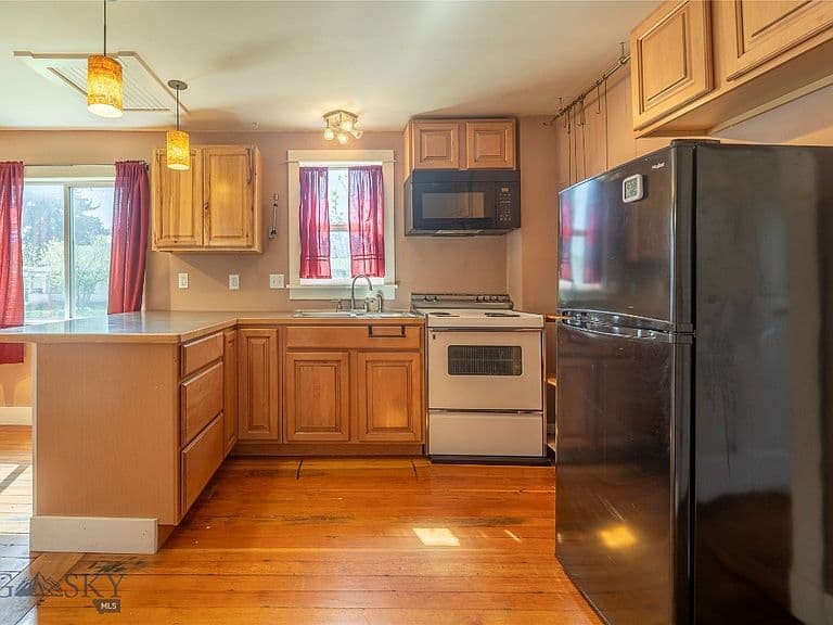 104 1/2 N K St photo 5