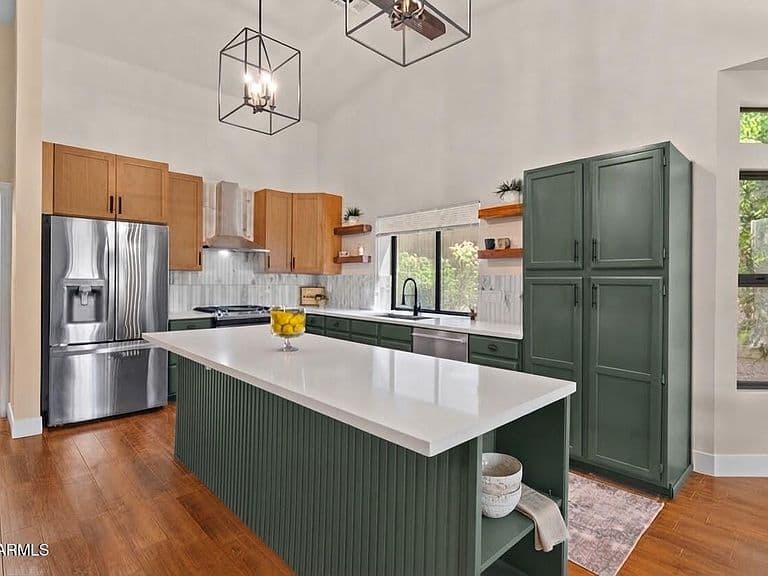 9039 W UTOPIA Road photo 2