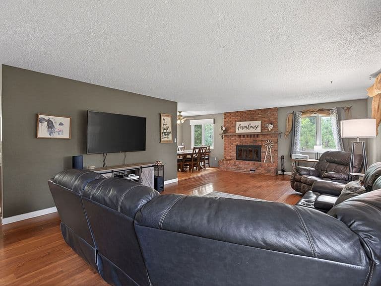 28 Pinecrest Loop photo 5