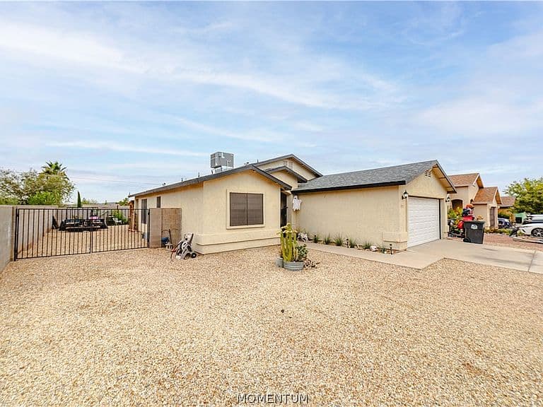 2815 N Central Street photo 3