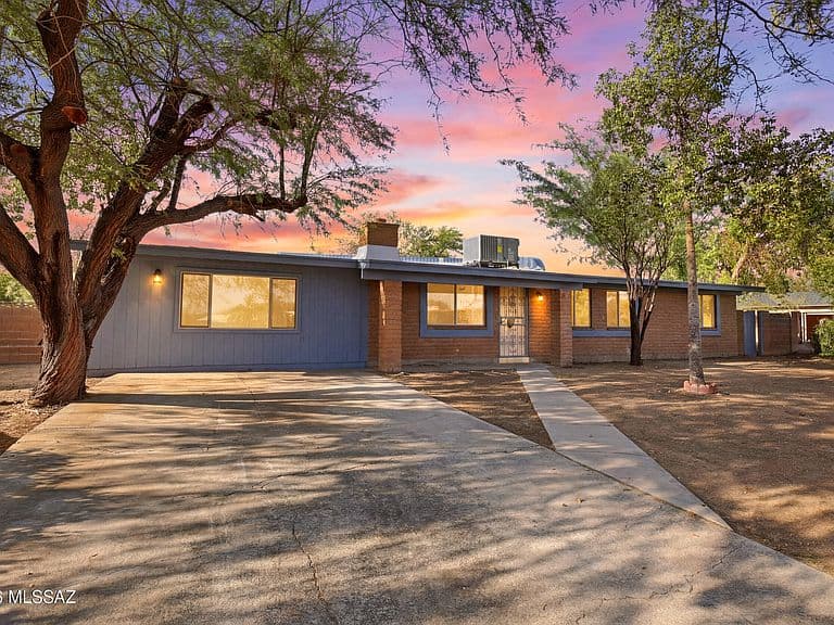 2340 W Placita De Ramo photo 1