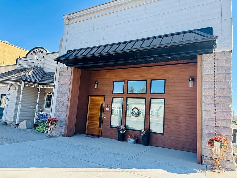 150 W Main St photo 2
