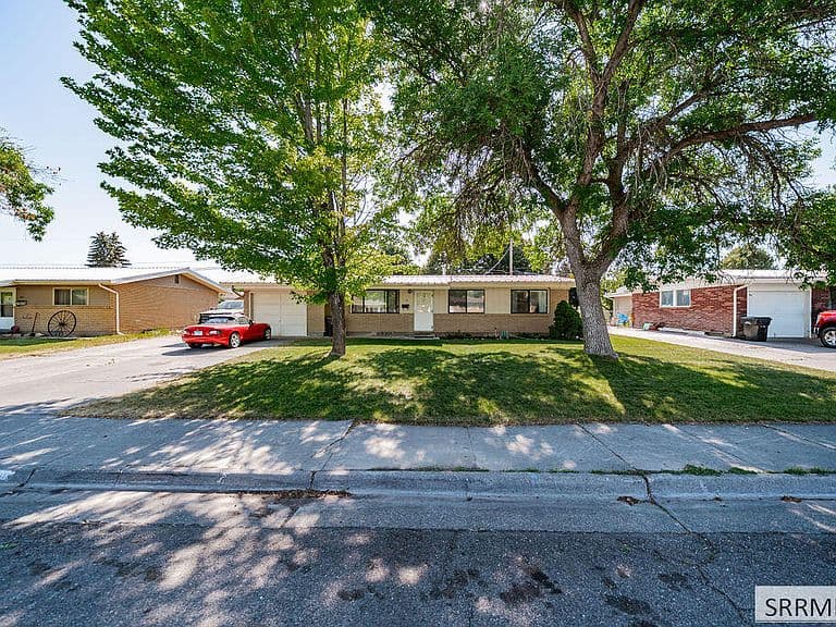 618 Davidson Dr photo 3