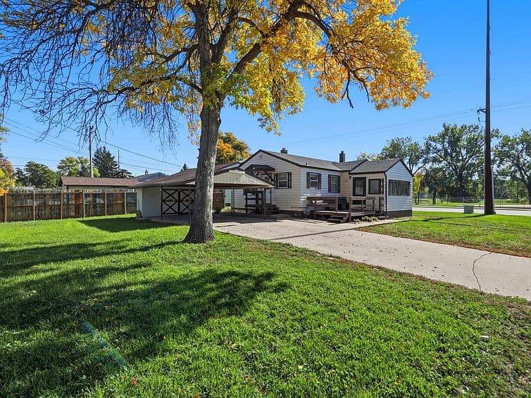 2136 6th Ave photo 5