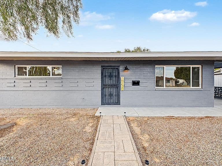 11130 W JERSEY Avenue photo 1