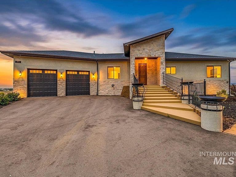 5990 W View Dr photo 1