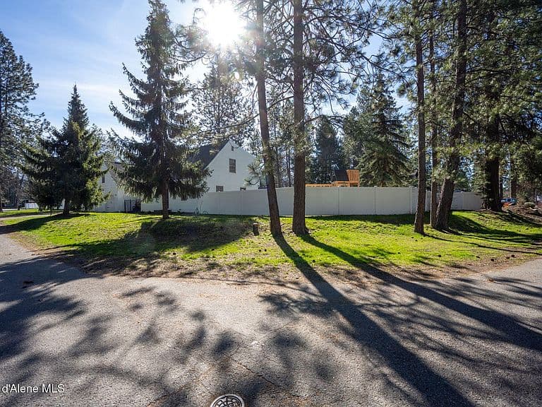 1140 E Forest Park Ln photo 5