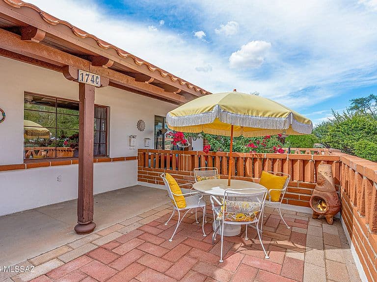 174 S Paseo Tierra APT C photo 5