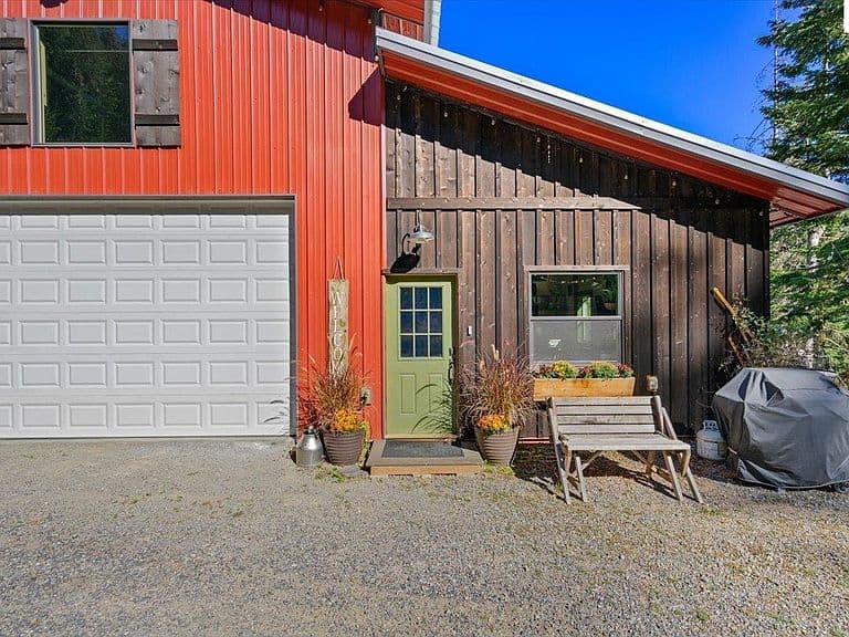 8485 W Sausser Dr photo 3