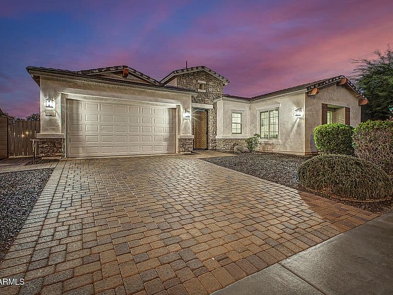2950 E DERRINGER Way photo 2