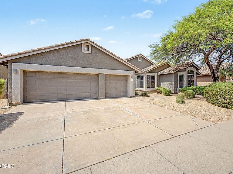 4944 E ARMOR Street photo 2