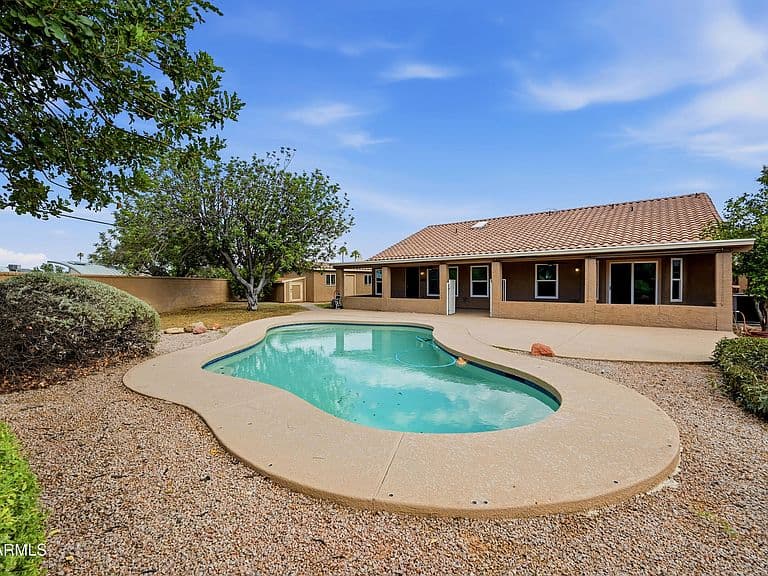 1202 S Almar Circle photo 4