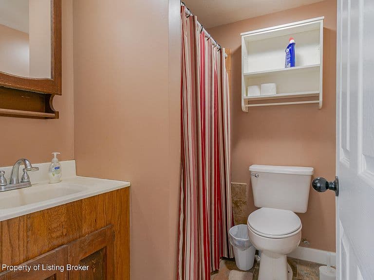 346 5th St W photo 5