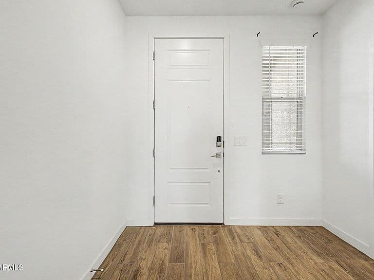 17439 W FULTON Street photo 3