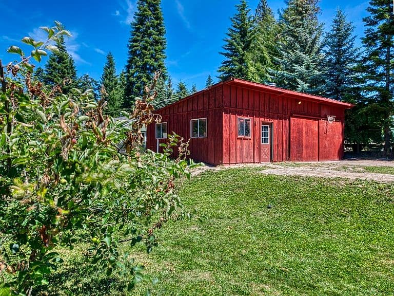 65085 Highway 2 photo 3