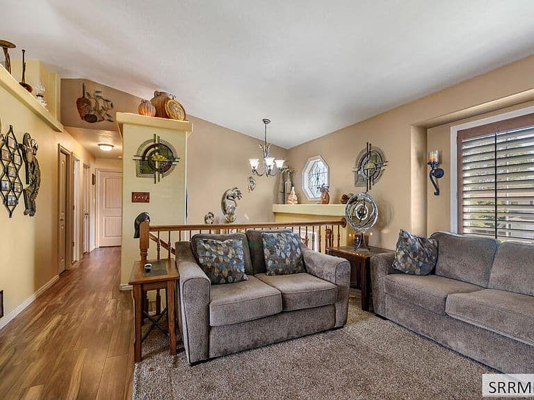 2148 Dakota Ln photo 5
