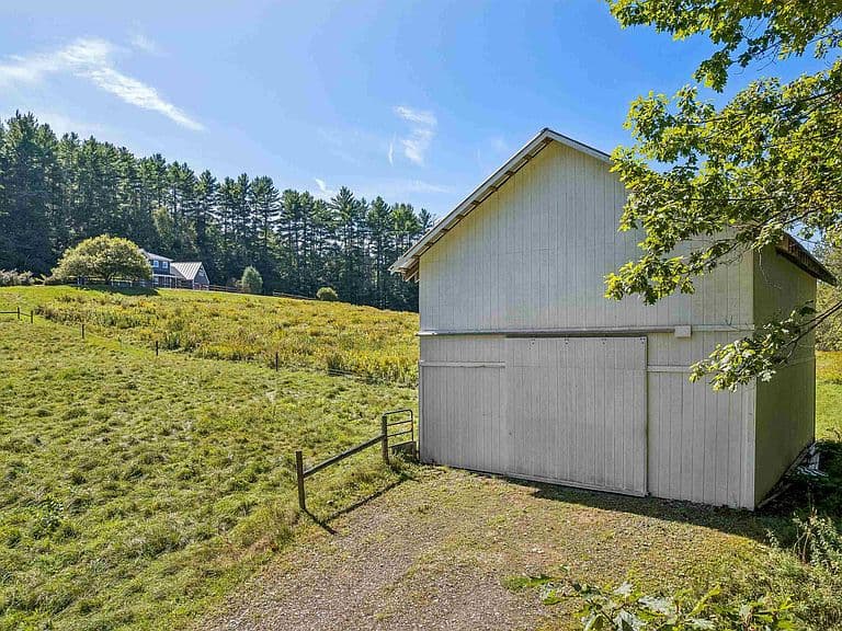 317 Dyer Road photo 5