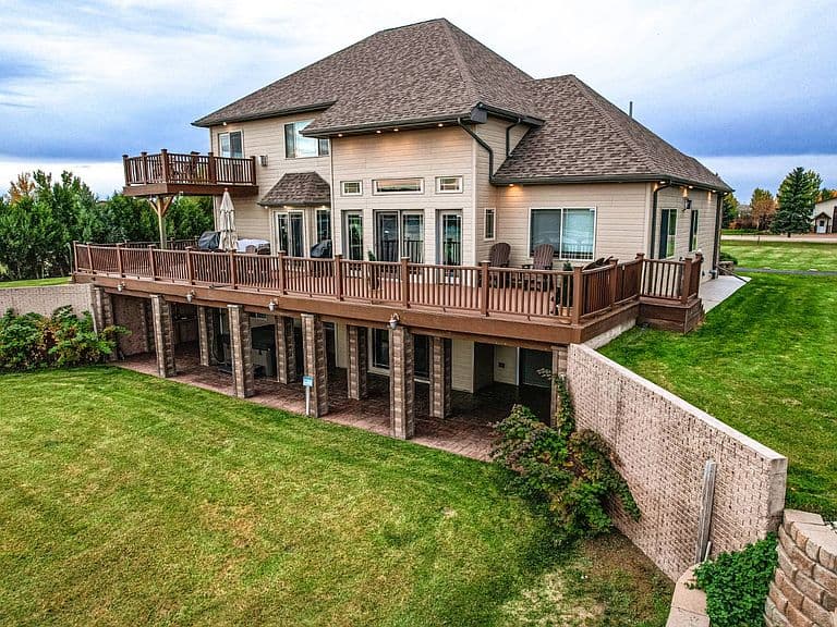 18 Idlewild Dr photo 3