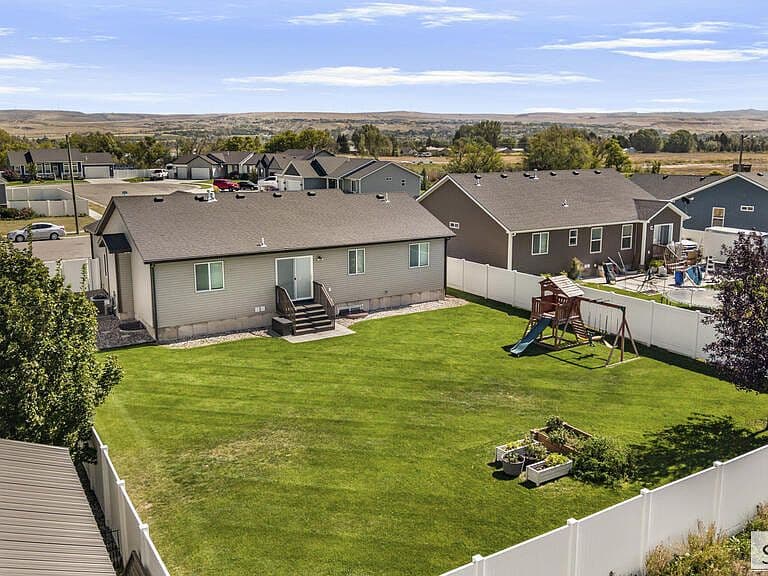 3976 S Hazen Dr photo 4