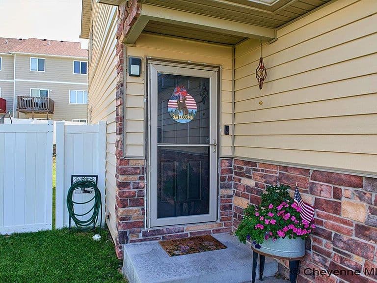 3921 Saddle Ridge Trl photo 3