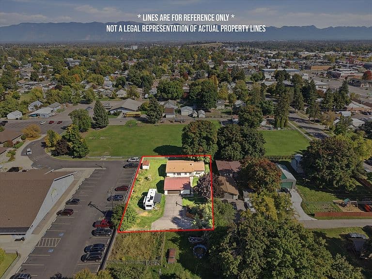 384 4th Ave photo 4