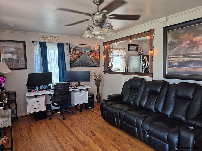 3326 Alexander Ave photo 4