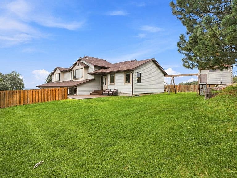 1183 Woodridge Dr photo 3