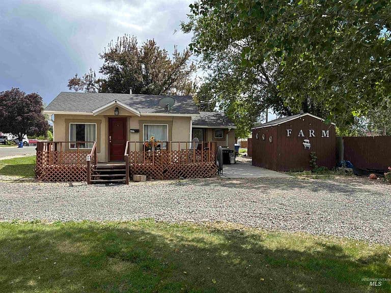 623 4th Ave E photo 4