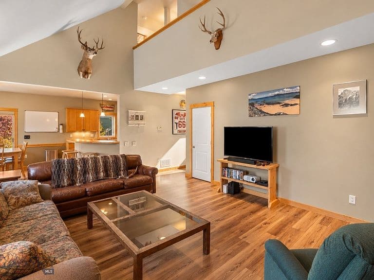 1307 Cruiser Ln photo 5