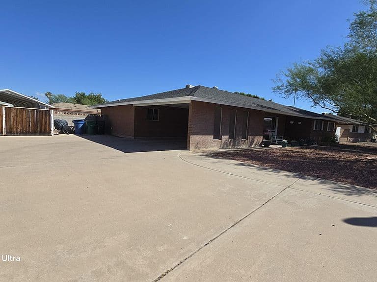 1746 E GREENWAY Street photo 4