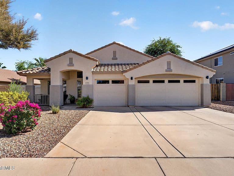 1278 E ELI Court photo 3