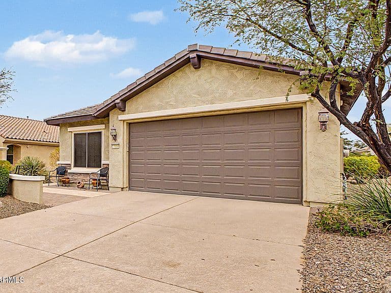 27050 W TONOPAH Drive photo 5