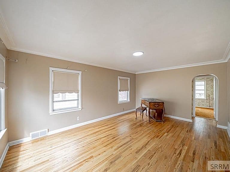 475 5th St photo 4