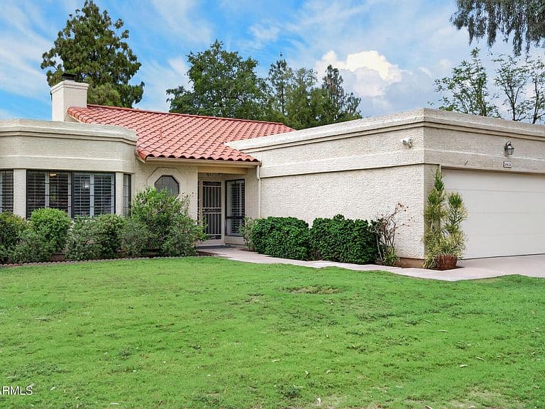 16614 N 63RD Street photo 1