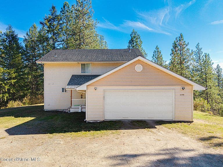 698 Paradise Ln photo 2