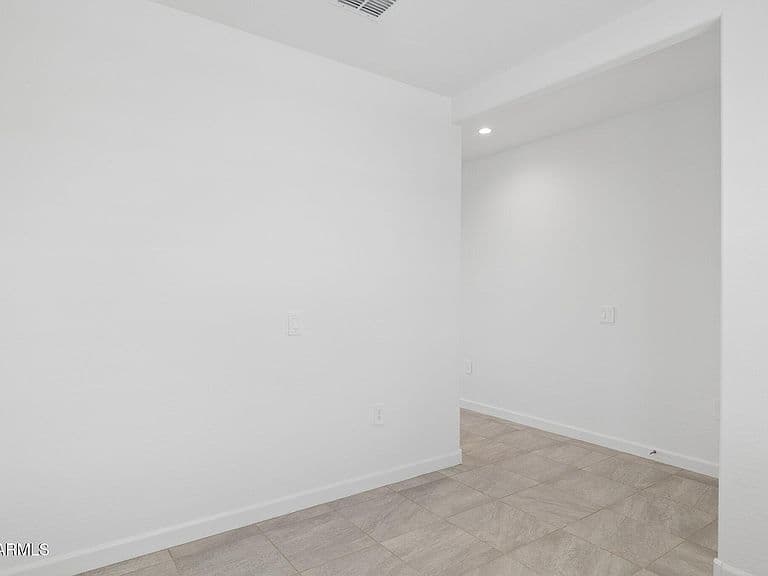 38150 W GIALLO Lane photo 4