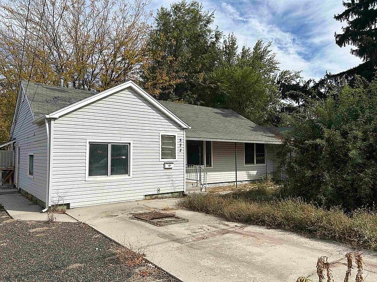 522 W Broadway Ave photo 1