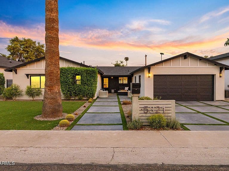 5321 E PINCHOT Avenue photo 1